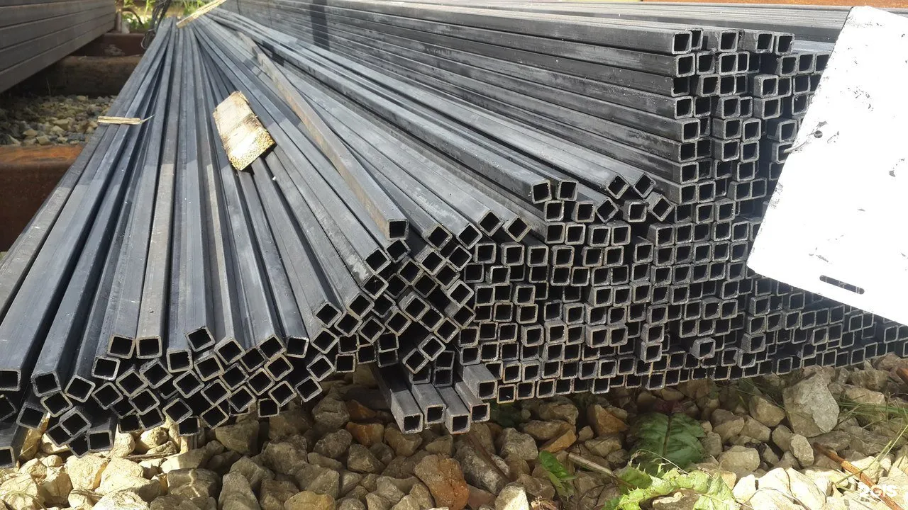 Профильная труба бу 1.85 м 80х80х4 мм